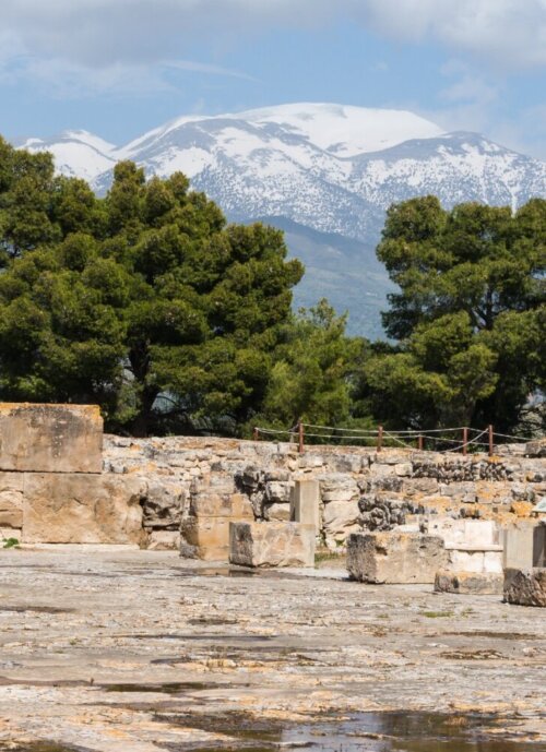 Central_courtyard_Phaistos_palace_Crete